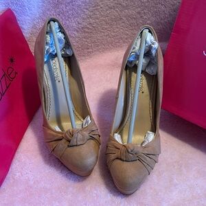 Shoe dazzle ladies heels